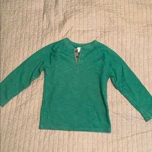 long sleeved cat and jack shirt, kids small